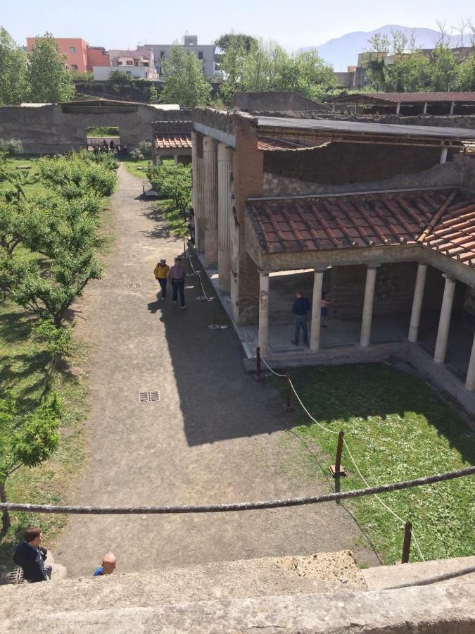 Apartamento Rosy Monolocale Nel Centro Storico Di Torre Annunziata Di Fronte Scavi Oplonti Exterior foto