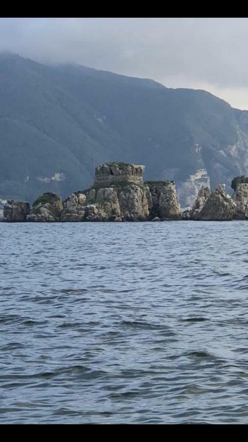 Apartamento Rosy Monolocale Nel Centro Storico Di Torre Annunziata Di Fronte Scavi Oplonti Exterior foto