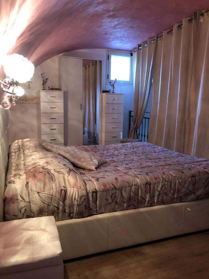 Apartamento Rosy Monolocale Nel Centro Storico Di Torre Annunziata Di Fronte Scavi Oplonti Exterior foto